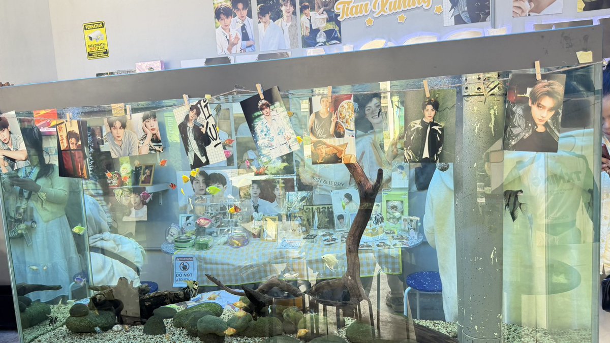 TianZiyuEvent's tweet photo. Tanggal 19-20 September 2026 adalah hari yang paling memorable☺️💛 Terima kasih banyak Tian Xuning telah lahir ke dunia ini membuat semua manusia dimuka bumi ini bahagia☺️💛🤍, terima kasih kepada Tian dan ZiYu sudah mempertemukan kami semua 😍🤍💛 berkumpul bersama membahas tentang tianziyu☺️ sangatlah seru dan membahagiakan 🩵💛

Terima kasih banyak kepada big sponsor dan sponsor yang sudah membuat event ini gratis🤍💛, berkat kalian para mimi Indonesia bisa bertemu dan merayakan ulang tahun Tian Xuning bersama💛💛 

1.@leipeng_99_TZ
2.@Ay_chimchim13 
3.@citra50398
4.@.ratu
5.@TianZiyuEvent
6.@Wchan41375
7.@.acha
8.@.weiwei.0709
9.@.ziyu_97bee
12.@.ziyu_kurochi
13.@.Jenny_Park87
14. @.yennn02_

Terima kasih banyak kepada panitia yang mengurusi event ini, berkat kalian semua mimi bisa berfoto ria bersama☺️💛🤍 dan melihat semua merch 😍🤍💛 TianZiYu.

Yang terpenting terima kasih banyak kepada para Mimi Indonesia yang sangat antusias dengan event yang kami buat😍💛 dan berpartisipasi bersama dengan kami, 😍💛🤍 semua peserta mimi Indonesia sangat baik selalu mengapreasi team TianZiYuEvent🤍🤍 

Sampai berjumpa di Event selanjutnya mimi!!!!!

HAPPY TIAN XUNING DAY💛💛🤍🤍 

#TianZiYuEvent #TianXuning #ZiYu #HappyXuningDay
