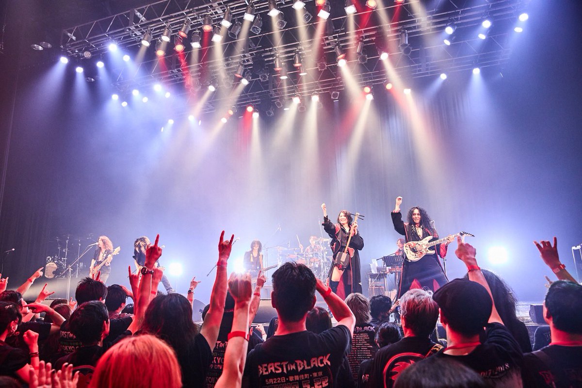 nassy_takanashi's tweet photo. 東京狂宴2days、とてもとても幸せな時間でした😊
BEAST IN BLACK
Majestica
そしてご来場くださった皆様！
本当にありがとうございました😊
またお会いしましょうヽ(=´▽`=)ﾉ https://t.co/vKb2jl5KDT