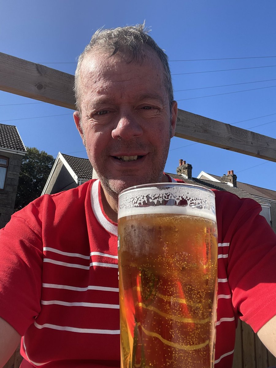 buddyboy119's tweet photo. @fatandwelsh @jackjiffy @tovey_jonathan @birrell29 @Devz00 @Jackshammy @stubakes29 @sootyday @jackjones077 @only1keogh1972 @jmwj20 @MichaelRees84 @gbmcfc @sw37ans @Dollyswans @epaul197 @DarrenH99174695 @LynehamTaid @ryan23803 @DaiLittle @spencerhopkins7 @DaiDarlo @ShropshireJacks @PAULREES10 @RyanLew40312459 @iantovey0 @_charlieturnerx @enfysjack @ynysforgan_jack @Slender_youtube @thebrynmilljack @SwanGirlH @dannymerch @LeeTrundle10 @JamesPeachy96 @caelanjones @Adamminigubs03 @SnoopDogg 🍺Cold one in the kings https://t.co/kCloL7Du6z