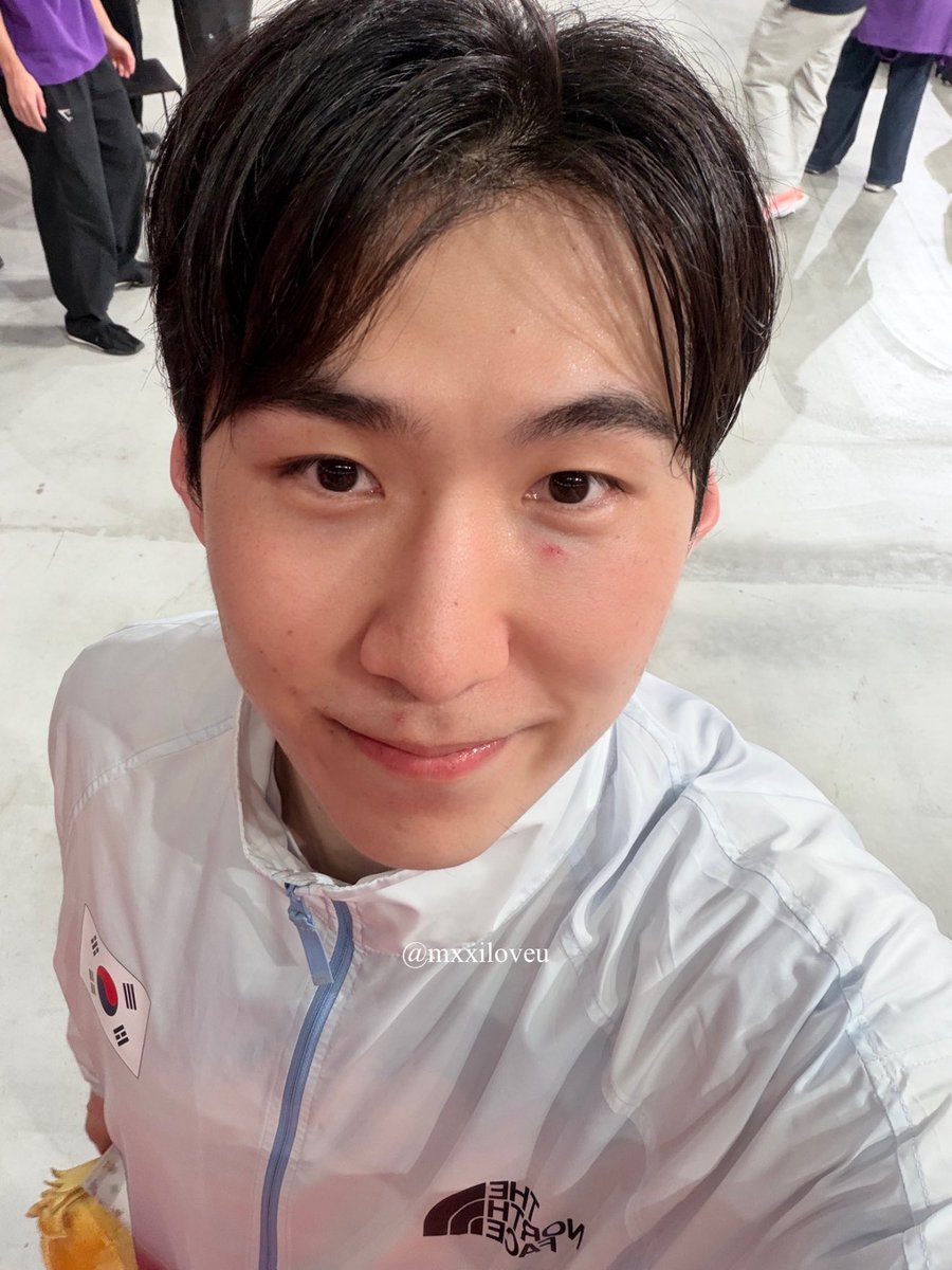mxxiloveu's tweet photo. 전역축하해!!!
ㄴ 나 전역이야?!!!! 
ㅋㅋㅋㅋㅋㅋㅋㅋ ㅜㅡㅜㅡㅜㅜ네ㅜㅜ!!! https://t.co/FnwH6iTy3l