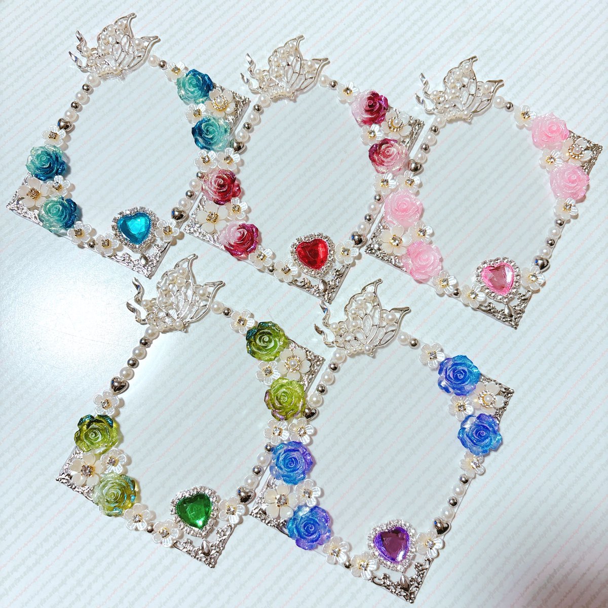 Daten_Rangetsu's tweet photo. 最近作ったやつ……
またまたお迎え先探します……|ω・*)
今回はシルバーベース！
送料込み600円でお迎え可能な方みえましたら……
B8(トレカサイズ)になります。
青水、赤、ピンク、緑、青薄紫
フォロワー外からもどうぞ！
各1しかないので先着順になります。(*ᴗˬᴗ)⁾
♡貰えるとめっちゃ喜びます。 https://t.co/iAbu77aGC9