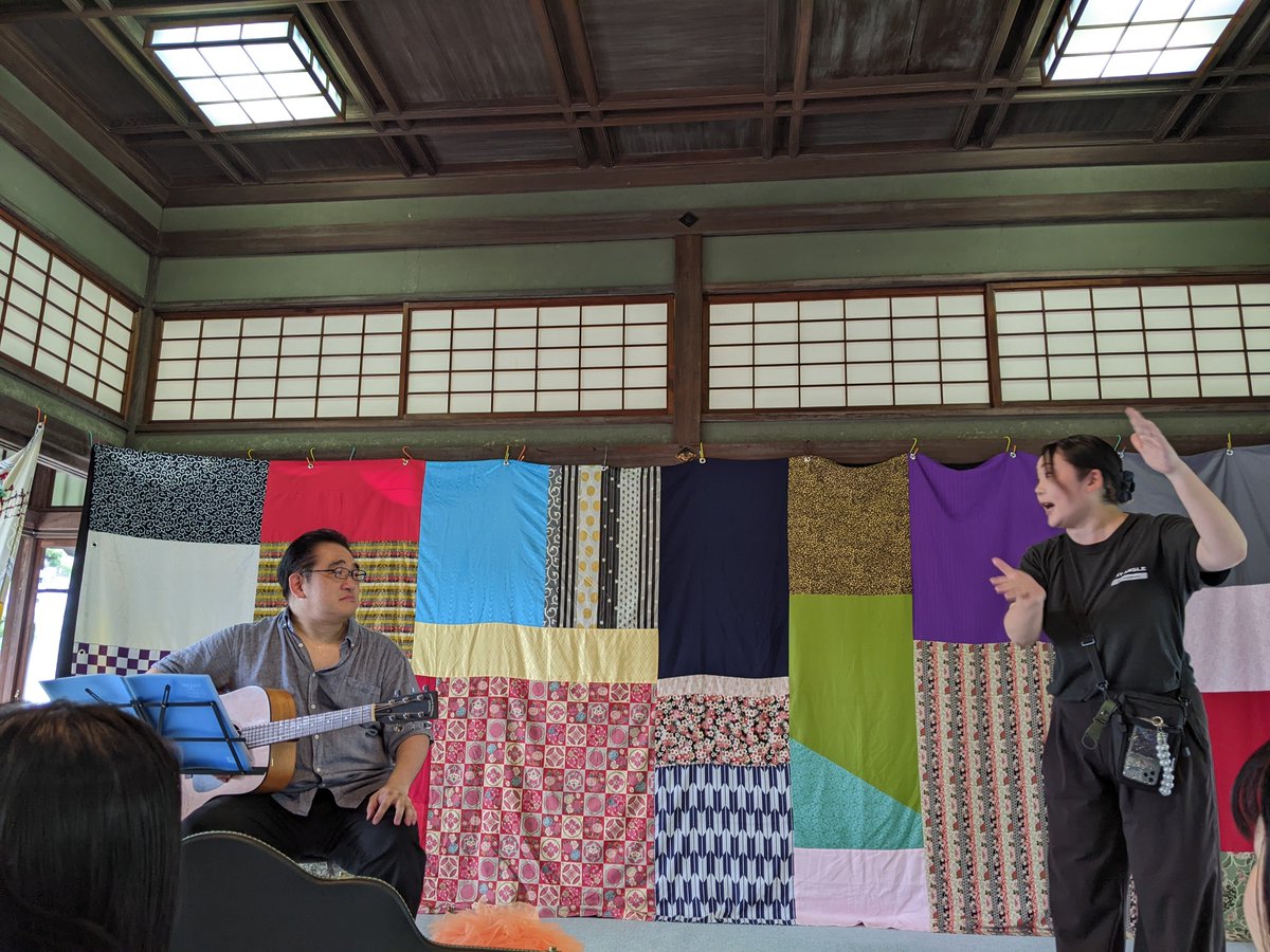 narutokintoki's tweet photo. TRY-ANGLE、弾き語りかっこよかった。谷相さんが昇太師匠に似てると思ったので伝えたら、よく言われますって言ってた（笑） https://t.co/ODg6JbL41X