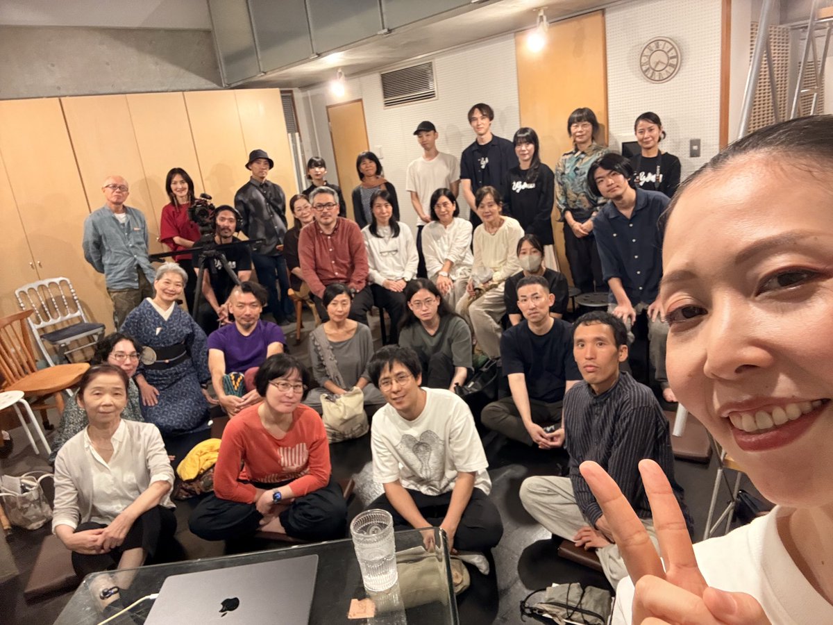 YoshinagaMomoko's tweet photo. 原初舞踏ソロ公演、無事終了しました！台風が近づく中足を運んで下さった皆様、本当にありがとうございました！沢山の感想もシェアいただきありがとうございました。ここまで来れて嬉しいです。今日は爆睡して、次は身体史を書き上げます！ https://t.co/5ToYe6GsKi
