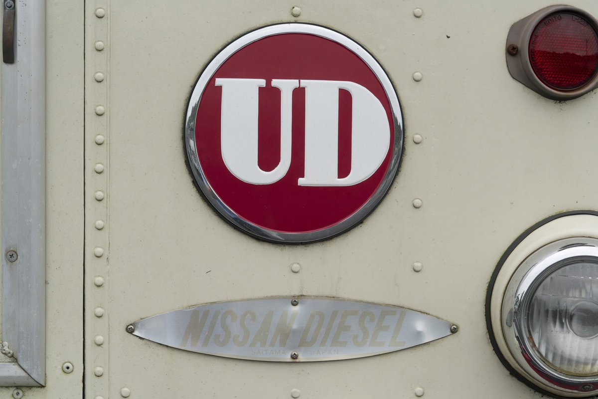 s330m2403's tweet photo. U690は最近のバスには考えられないくらい、エンブレムやロゴがあって、UD日産ディーゼル、富士重好きには堪らない仕様でした👍 https://t.co/DX8vQ8GOU5