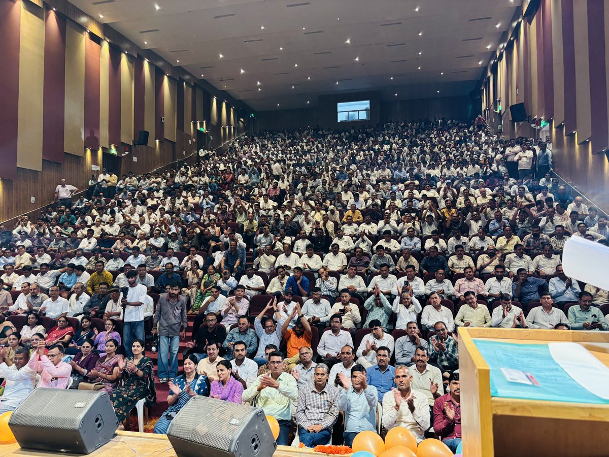 sumerkhatana_'s tweet photo. आगाज 
आज राजधानी मे शिक्षकों का आगाज 
@RajCMO @BhajanlalBjp @ashokgehlot51 @SachinPilot @GovindDotasra @8PMnoCM @RajGovOfficial @dineshdangi84 https://t.co/wenKsBmQna