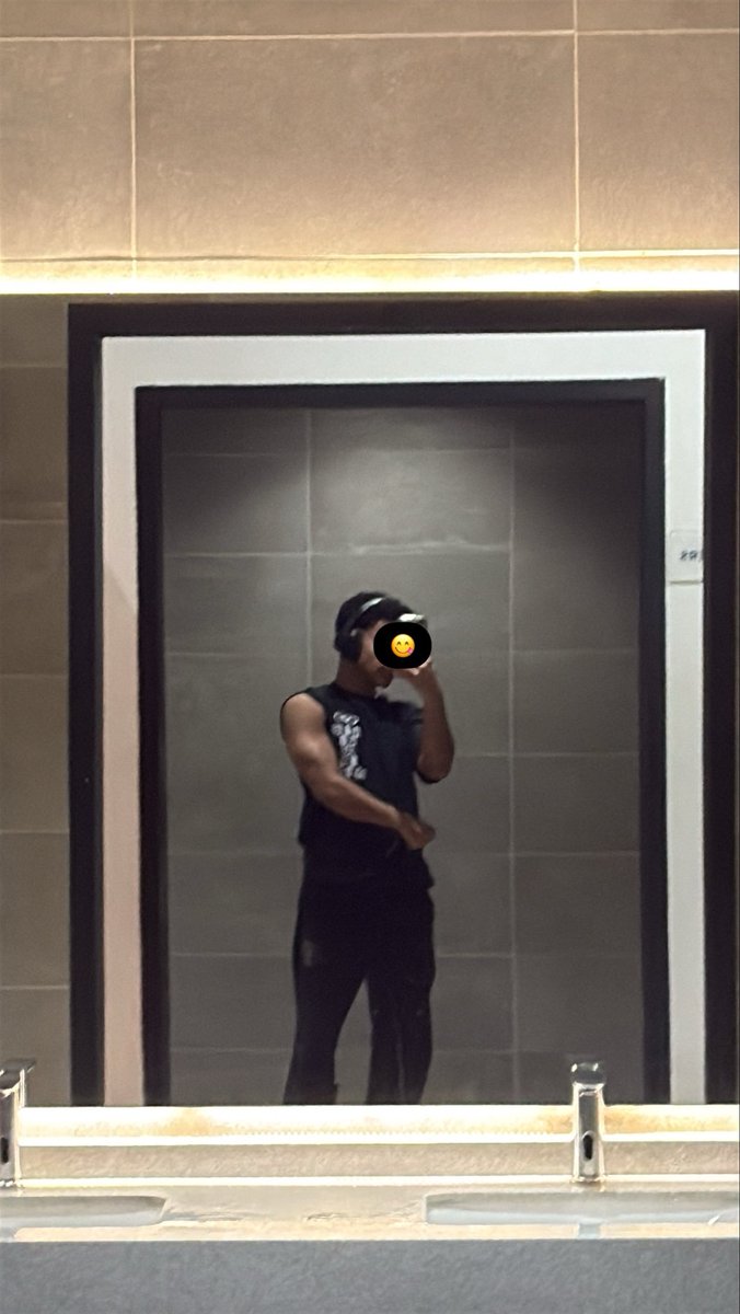 Ayh10_'s tweet photo. 🥵🥵 https://t.co/oEZO2B6PjG