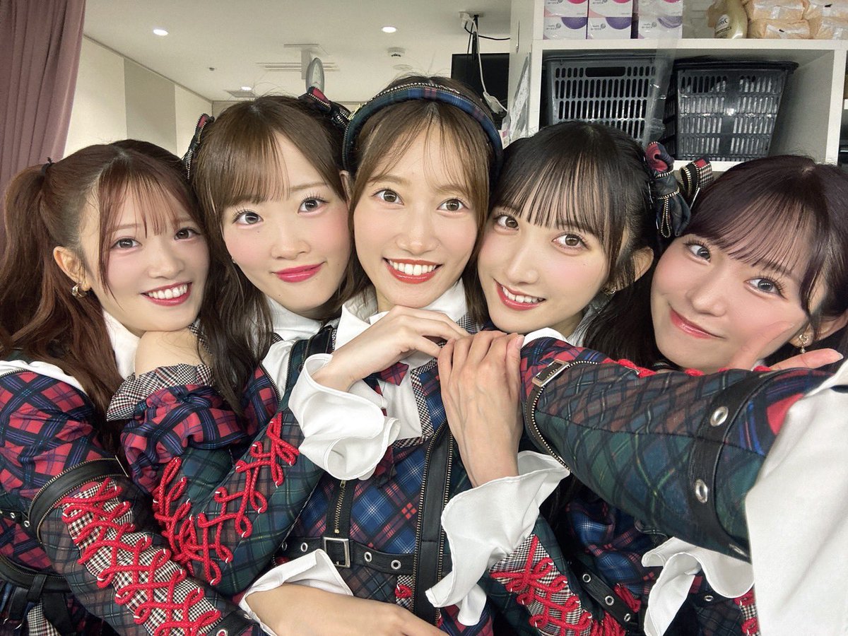 ayamin_112's tweet photo. #ここからだ公演 女性限定公演❤︎
#山内瑞葵生誕祭 ありがとうございました🎂🎀

まだまだ魅力を増していくずっきーのパフォーマンスにいつも刺激を貰っているし、一緒に笑い合ってる時間も尊くて大好き☺️🤍

出逢って10年だけど、これからも一緒にAKB人生を全うして、色んな夢叶えていこうね🌟
⋆꙳
ずーきっしゅ❕💘