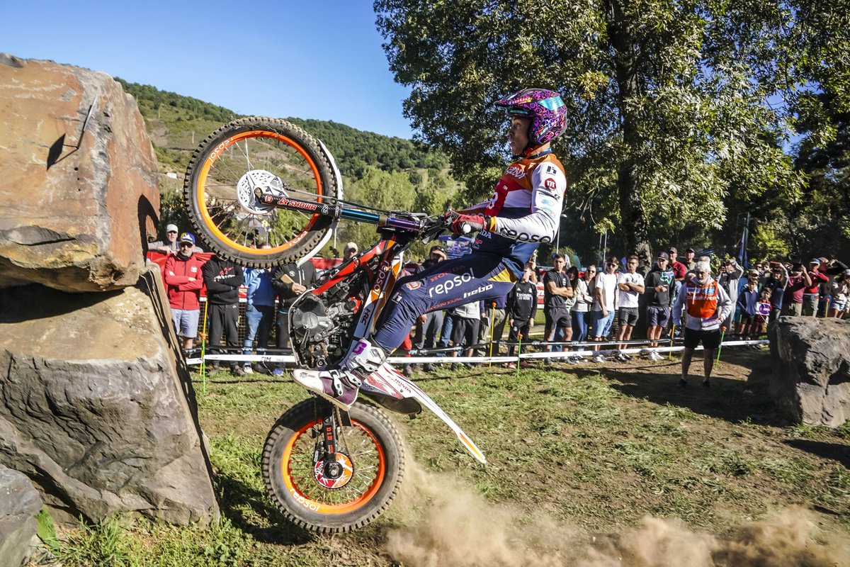 trialteamhrc's tweet photo. FINAL RESULTS π
ππ #GabriMarcelli
ππ #ToniBou
#RepsolHonda #Honda #HRC https://t.co/MjyE7tvT0p