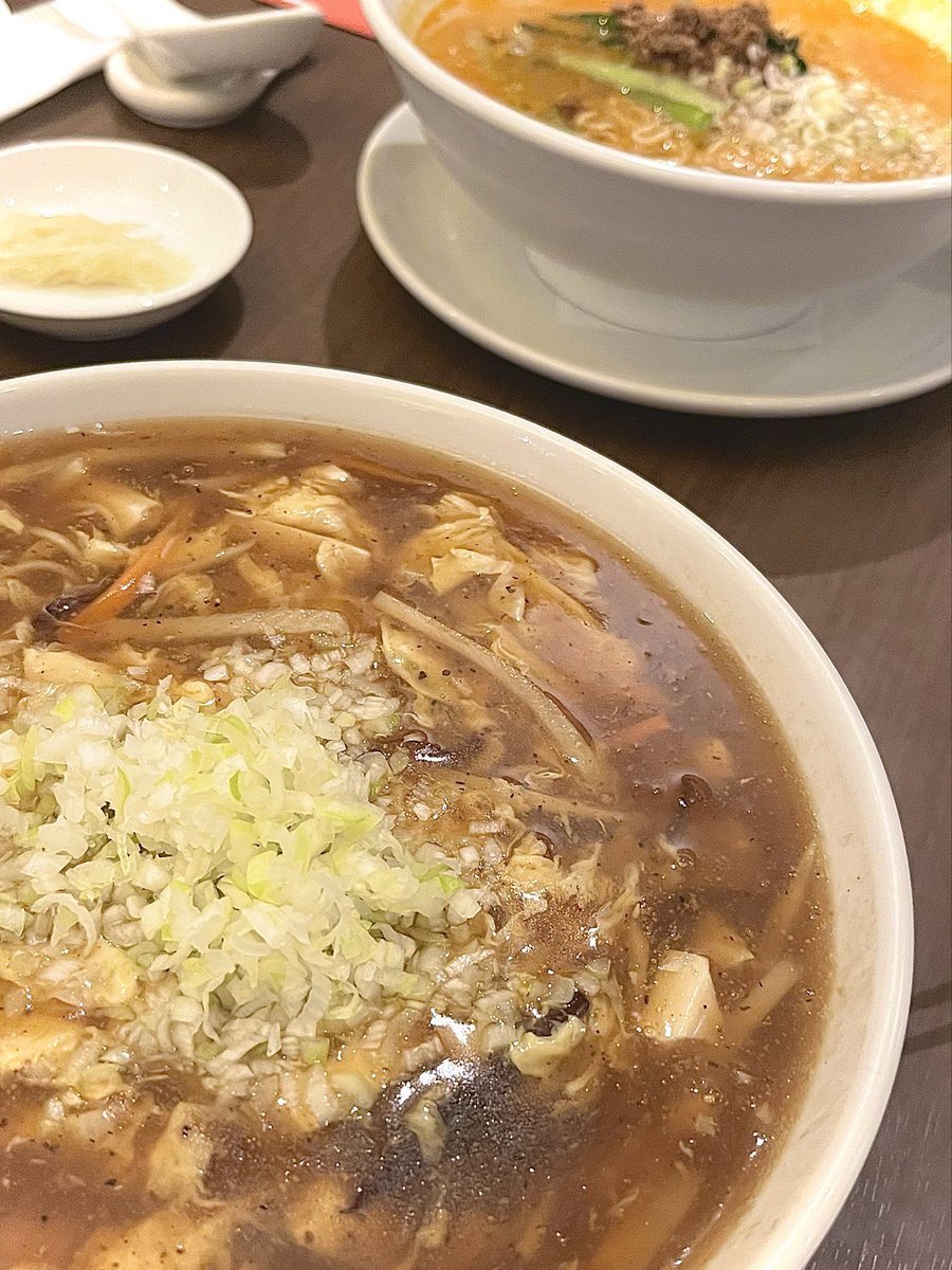 VRN_VRN's tweet photo. ずっと行きたかった店、京鼎樓。
とても美味しかったです🍜
京鼎樓。 https://t.co/AEfFOp7AJd