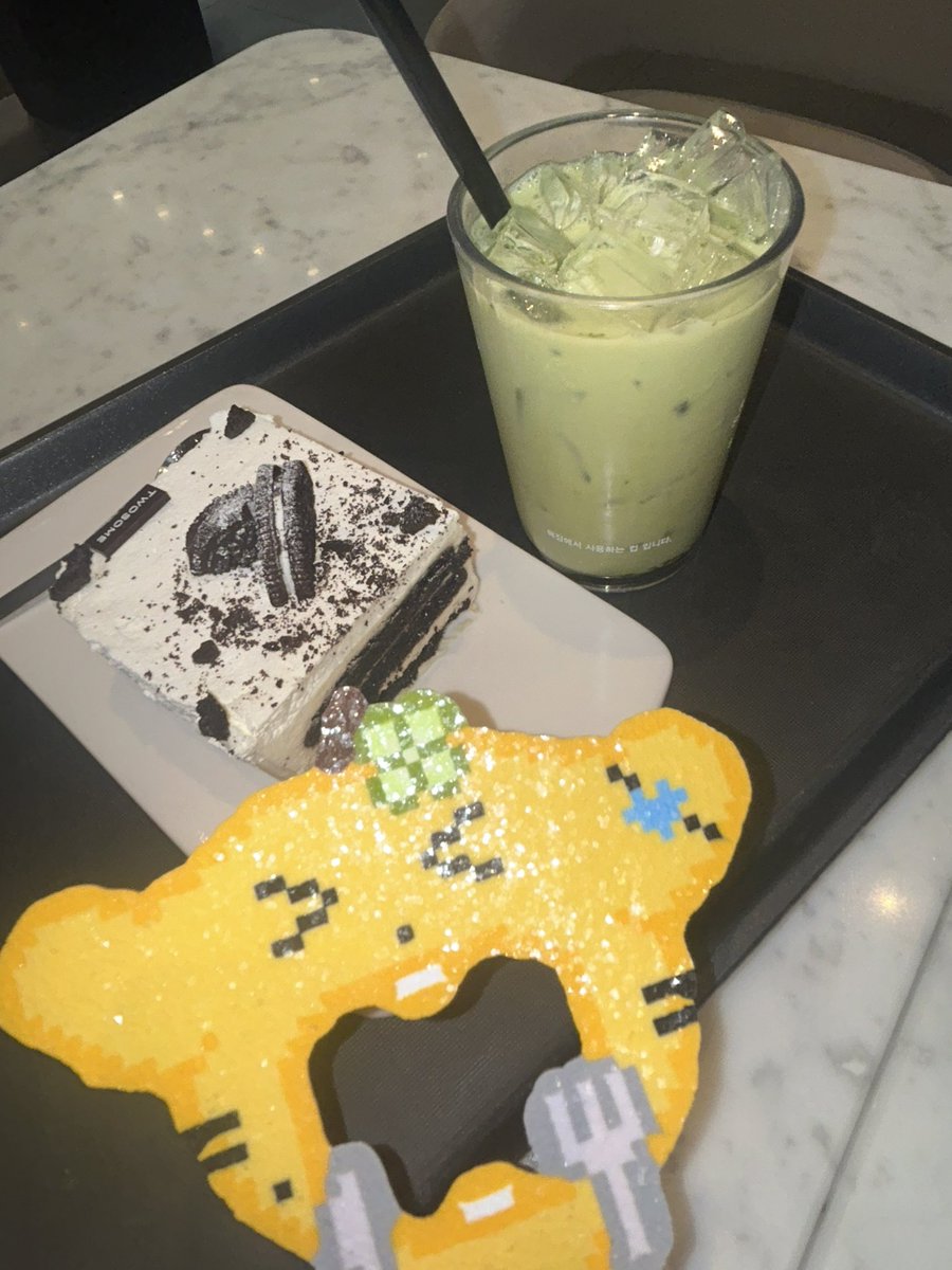 my0srUu's tweet photo. 🍽️🥭🐶🩶🩶🍽️ https://t.co/v2GlynIPF8