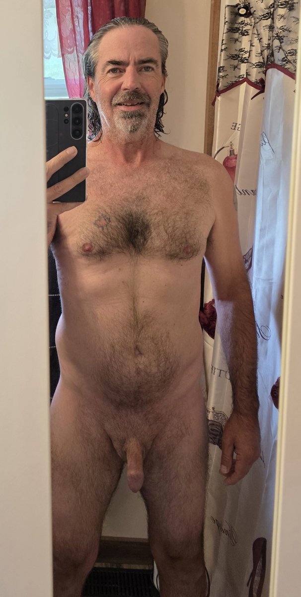 Rod_Long73's tweet photo. My submission for naked selfie Sunday 🤳 https://t.co/Pq7OS7aVuB