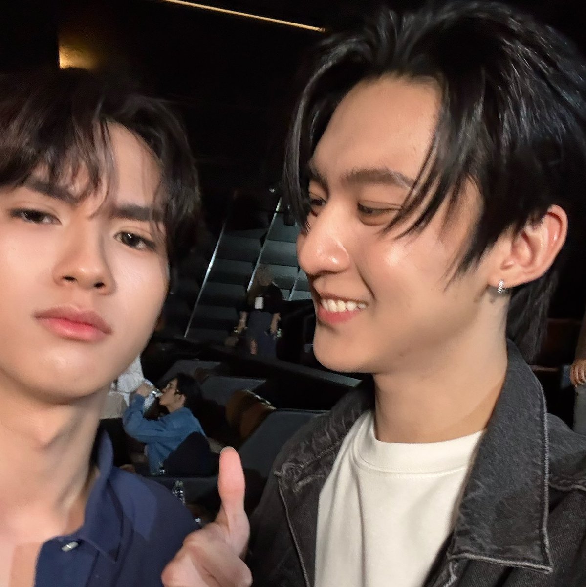 causeoftae_'s tweet photo. จั๊นรักเวลาน้องแพทถ่ายคู่กับพี่ริวแล้วคนพี่ยิ้มเป้ยๆมาก มานน่าย้ากดี( ◜◡◝ ) ♡ https://t.co/al5I2k4Wll
