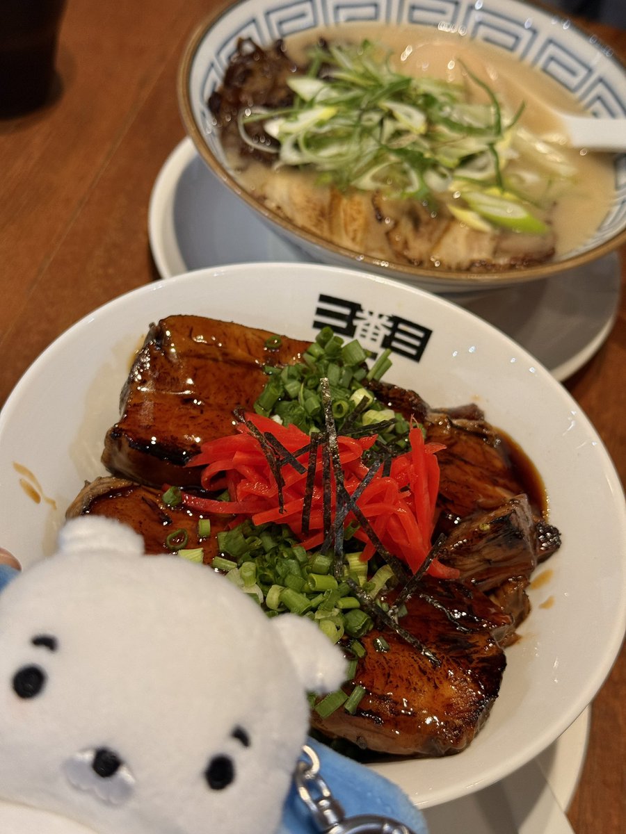 foodshimi's tweet photo. 📍안국 삼방매

차슈덮밥
돈코츠라멘
아키라멘(한정) https://t.co/YY2x6Ky10b