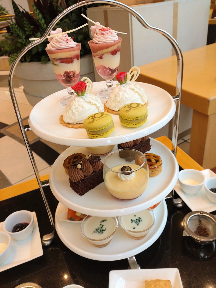 mozuya_sakura's tweet photo. 久しぶりにお出かけしてきた🥹
このワンピースに合わせてお迎えしたRibbon Creampetal様(@RibbonCream2023 )のカチューシャと❣️ https://t.co/3sg0SotBwC