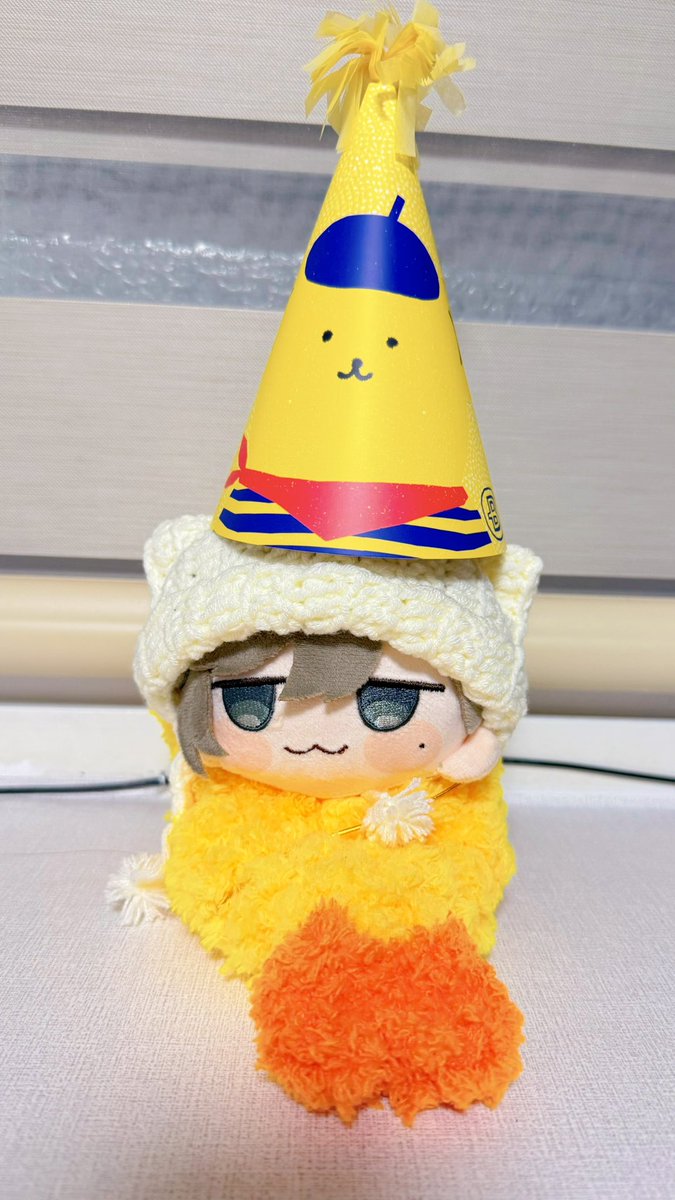 Lallallaha's tweet photo. 히히 오늘 생일이에요/// https://t.co/Y51tDqSIFk