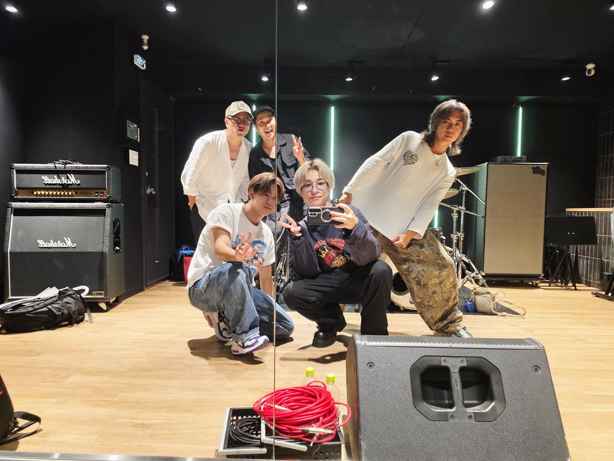 Art_C_Lounsbery's tweet photo. リハおわった！いよいよ明後日！🙌
楽しい日にしましょ～😍 https://t.co/bq14dEbUzH