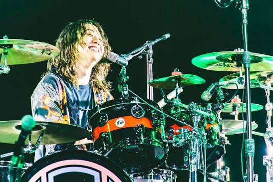 LorriM90's tweet photo. @DreamCJen Not kpop,
but Tomoya from One ok Rock ☀️ https://t.co/olRq5SVQwa