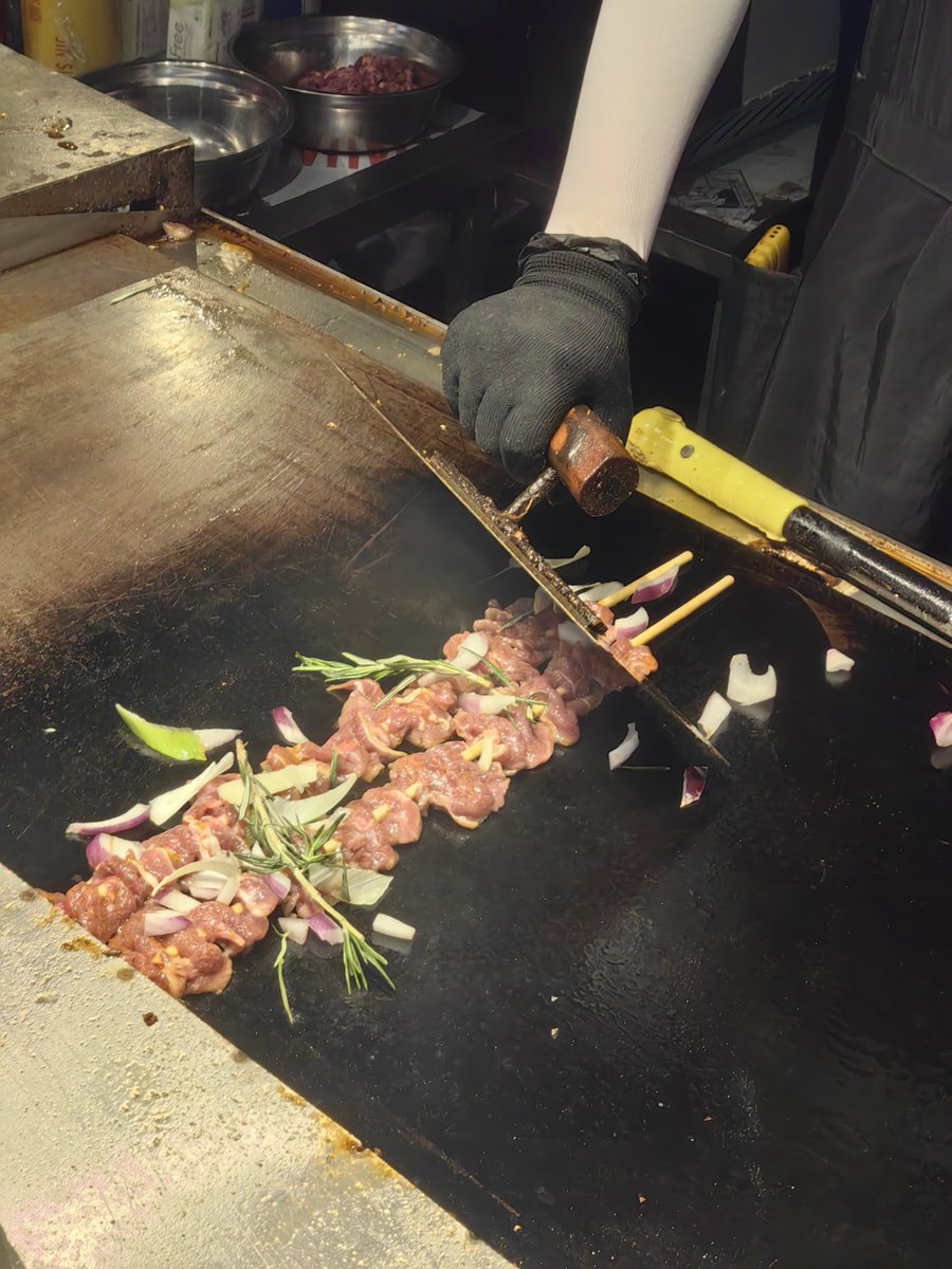 Sebasmg_1904's tweet photo. 🍕中秋节带家人一起去露营，漫步在郊区的小路上，风漫过山野，郑州福州太原济南外 围南京青岛武汉门上广州海口养包乌鲁木齐长春上海沈阳@ranmyal大连南昌苏州厦门，把日常的疲惫，都交给自然治愈。
🌄Fall air holds harvest calm https://t.co/RRewetniyP
