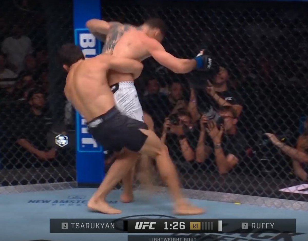 reverseleg's tweet photo. @wonderbondmma crotch grabbing and fence grabbing https://t.co/K64TNDWoVC