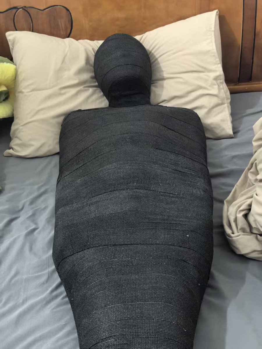 xiaoyu1603's tweet photo. 哪个更好看？ https://t.co/FUMDgxePfk