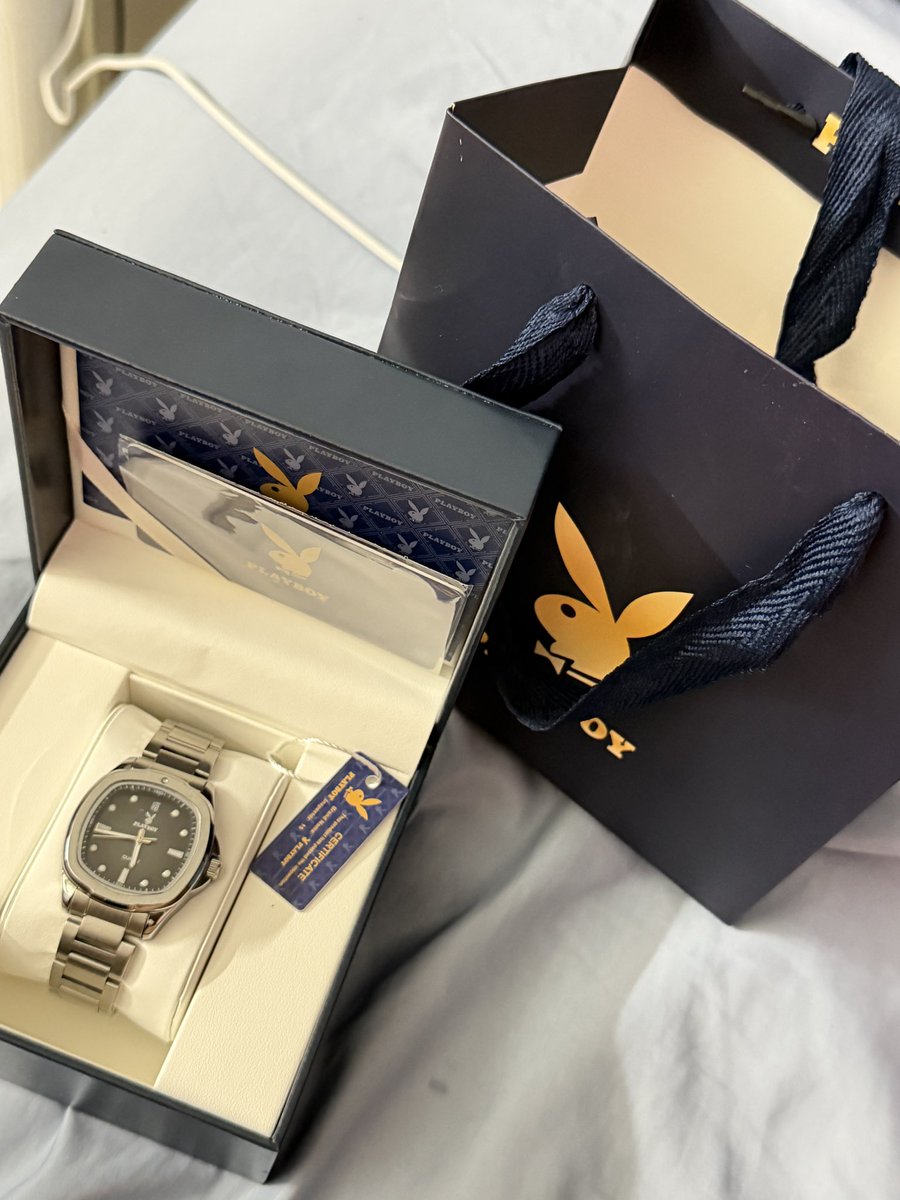 Ban_zz31's tweet photo. ♡︎ 𐬾 ส่��ต่อ🪽🎀
พร้อมส่ง
Playboy แท้
ส่งต่อ 600 รวมส่ง อุปกรณ์ครบ ✨
#ส่งต่อapplewatch #applewatch #ส่งต่อนาฬิกาข้อมือ #นาฬิกาข้อมือมือสอง #applewatchมือสอง #playboy https://t.co/nApt8Lg5m9
