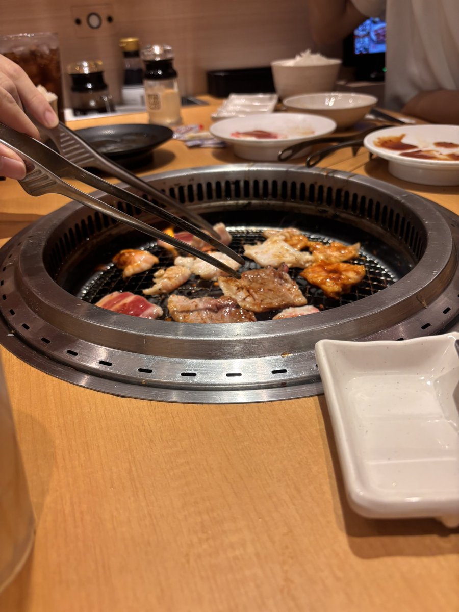 youjyo_rape2's tweet photo. 文化祭って打ち上げまででワンセットみたいな所あるよね😎 https://t.co/Gs4EfMXMcz