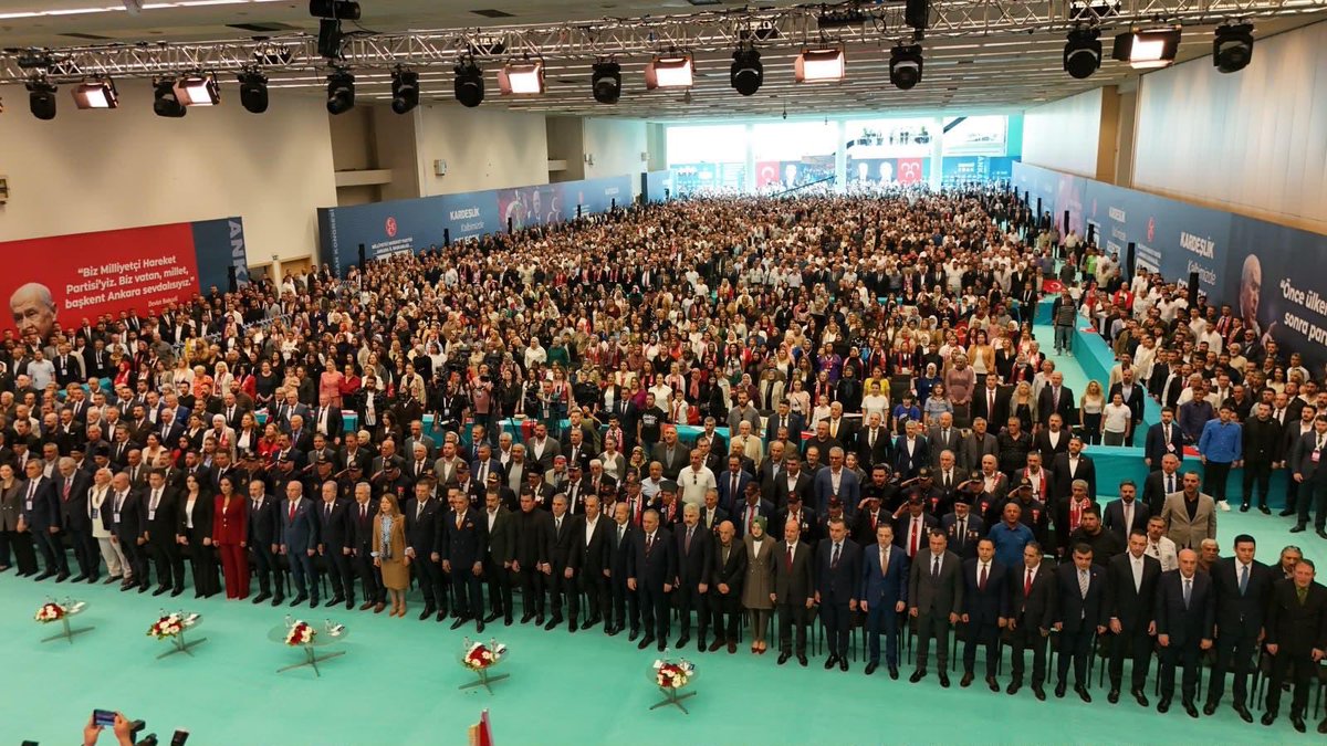 yasaryldrmMHP's tweet photo. Tüm Türklüğün kalbinin attığı yer #Ankara’da, il başkanlığımızın 15. Olağan Kongresi’nde hemşehrilerimizle, ülküdaşlarımızla birlikteydik. 
Ankara; kuruluşun ve kurtuluşun karargahı olarak terör belasından da kurtuluşumuzu müjdeleyecek inşallah.
Yeniden il başkanlığına seçilen Alparslan Doğan ve yönetimini tebrik eder, çalışmalarında başarılar dilerim.