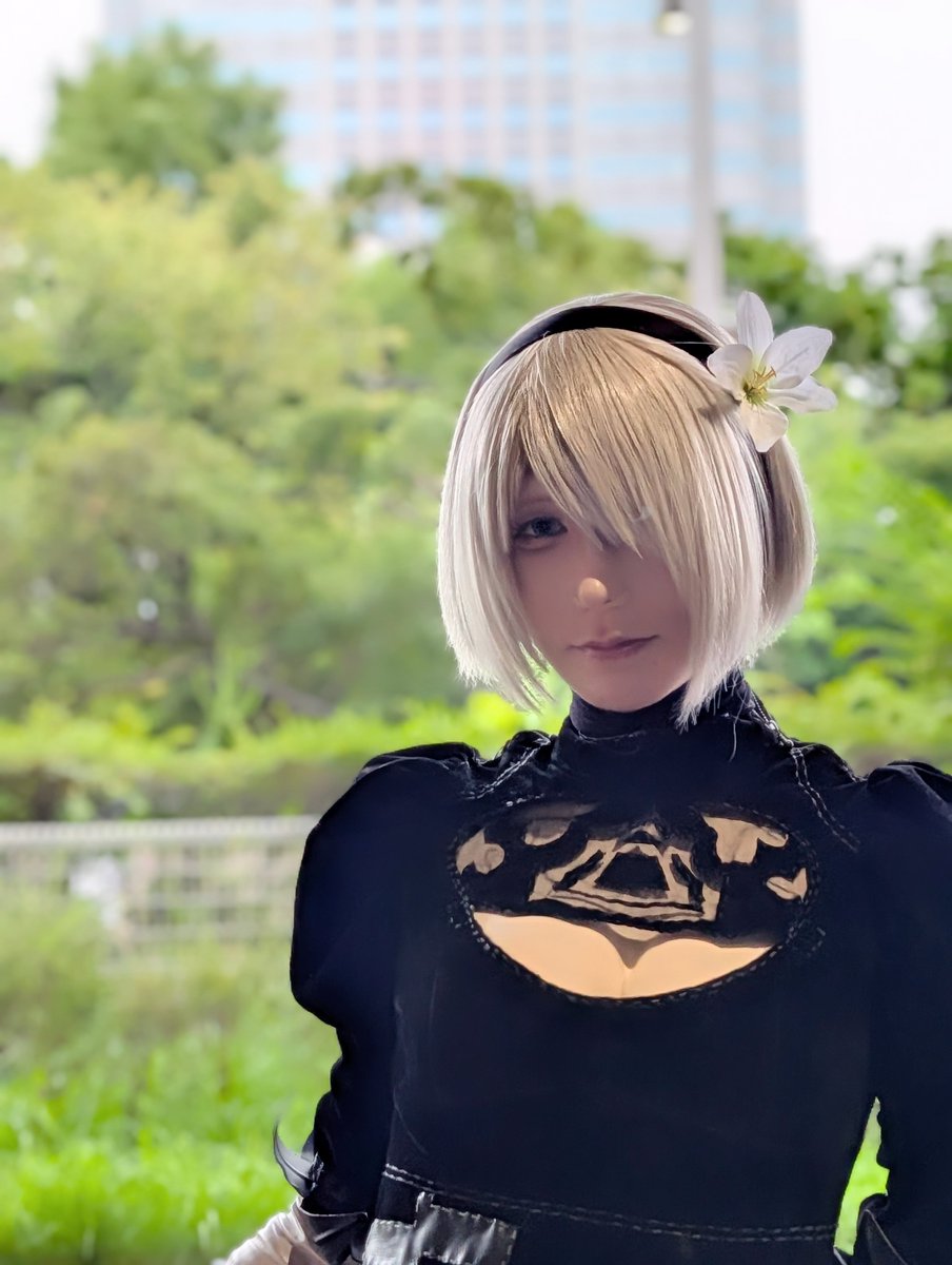 TeaK323's tweet photo. 初コスプレコーナーで素敵な2Bが
1人？1体？

@hiro_YoRHa https://t.co/q0AAm7yxoU