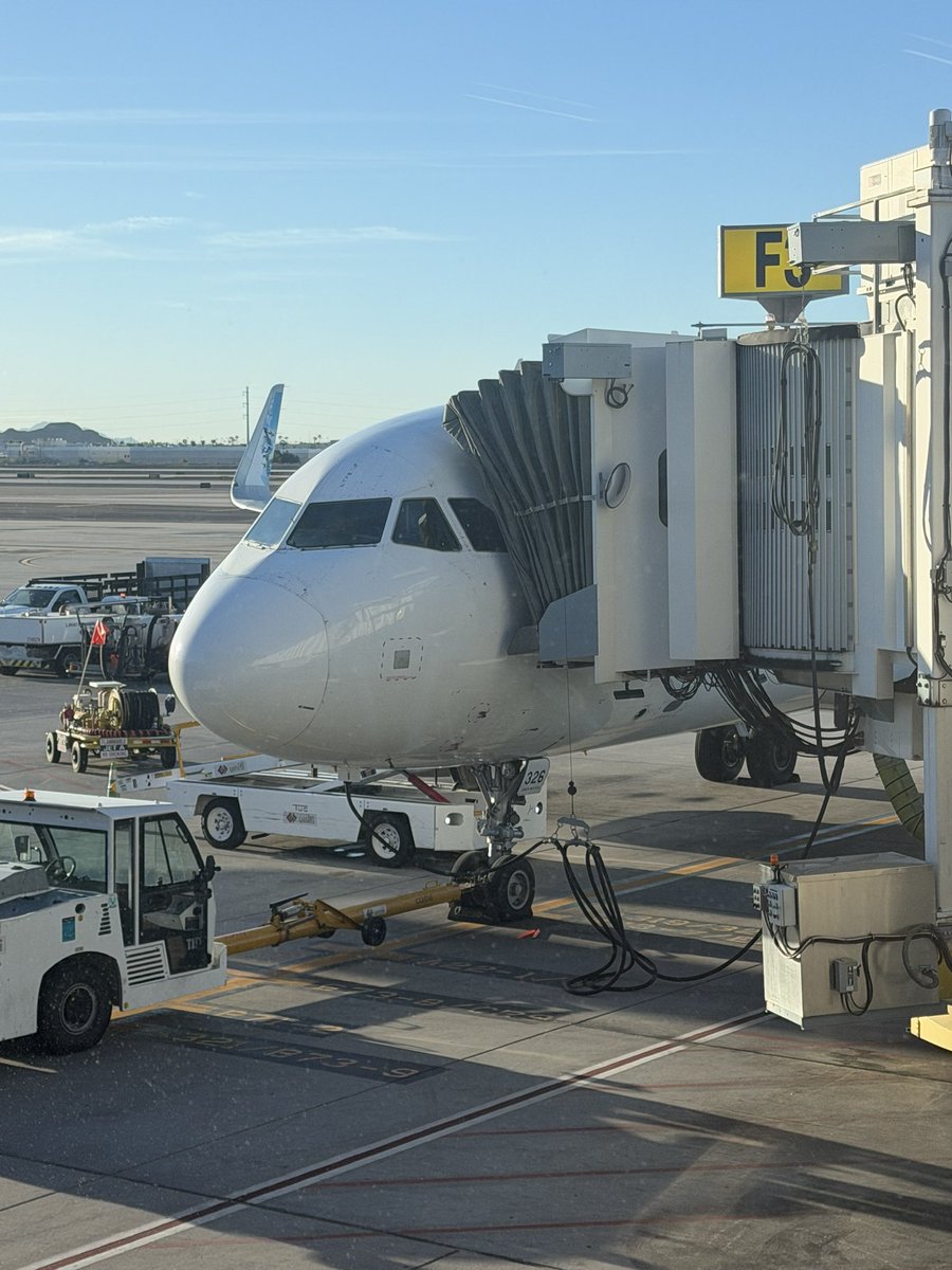 mtrgamingtv's tweet photo. @Seahawks @Delta Just touched down in Phoenix #BeatAZ #12s #Seahawks https://t.co/WDjbltwyWD