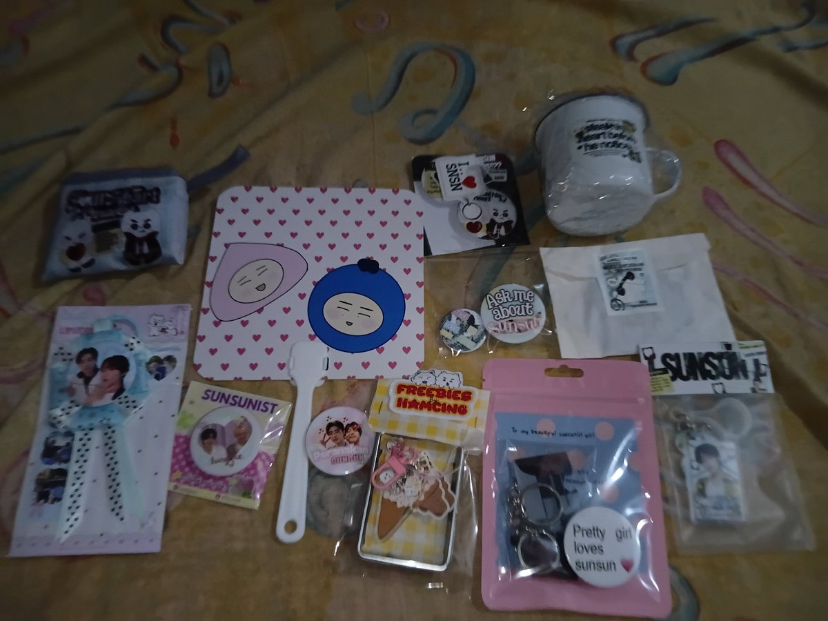 Sunjeiya's tweet photo. Thank u yahh eventnya @theartstealerz, thank u juga freebiesnya @sunkissch @satelitce @shlouwyz @hamcing @mieayamsowell, dan yg gk ke tag sorry yaaa https://t.co/rmjMuIdHoa