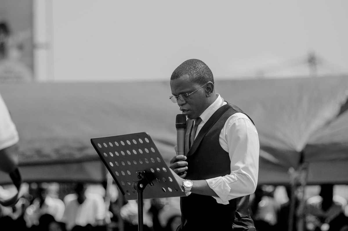 pascal_mulegwa's tweet photo. Après la disparition tragique du cycliste congolais 🇨🇩 Miguel Masaïsaï, le journaliste Raphaël Ngoma Mabonzo appelle les ministres des Sports @DidierBudimbu et de la Communication @PatrickMuyaya à permettre la poursuite symbolique de son périple jusqu’à Rabat. Il propose d’en faire une mission nationale de paix et de mémoire, avec un cycliste, une équipe d’accompagnement et une couverture médiatique jusqu’à l’arrivée au Maroc.