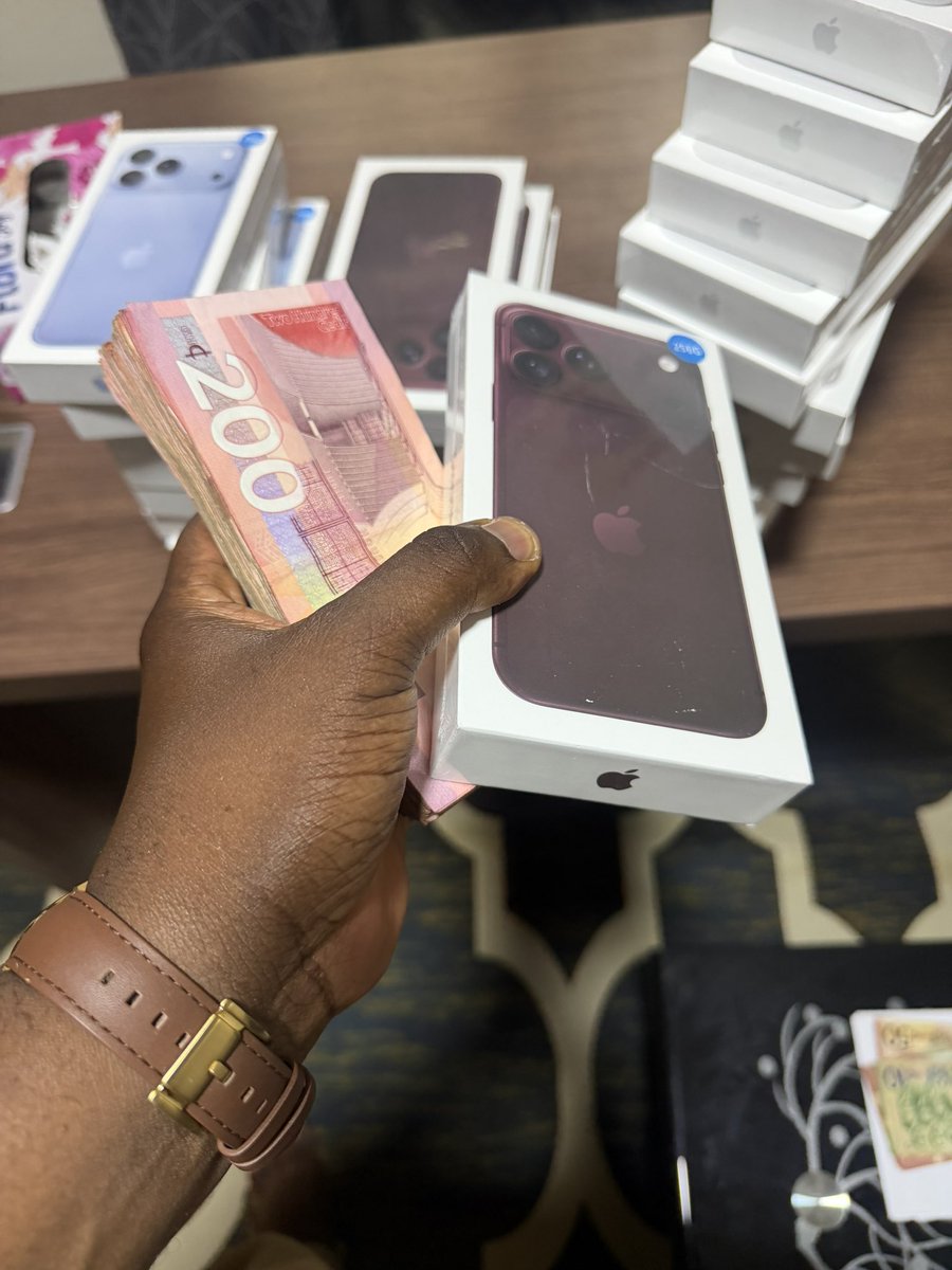 kofisikaa's tweet photo. Excited For The New Week! Exchange is No Robbery 

18 Pro & Pro Max Available in All sizes and colors 

Whether you’re upgrading, getting a new phone for yourself or buying for someone else, we’ve got you covered.

Kindly RT My Hustle!

Dm/WhatsApp/iMessage/Call 0504988015 / 0547779861