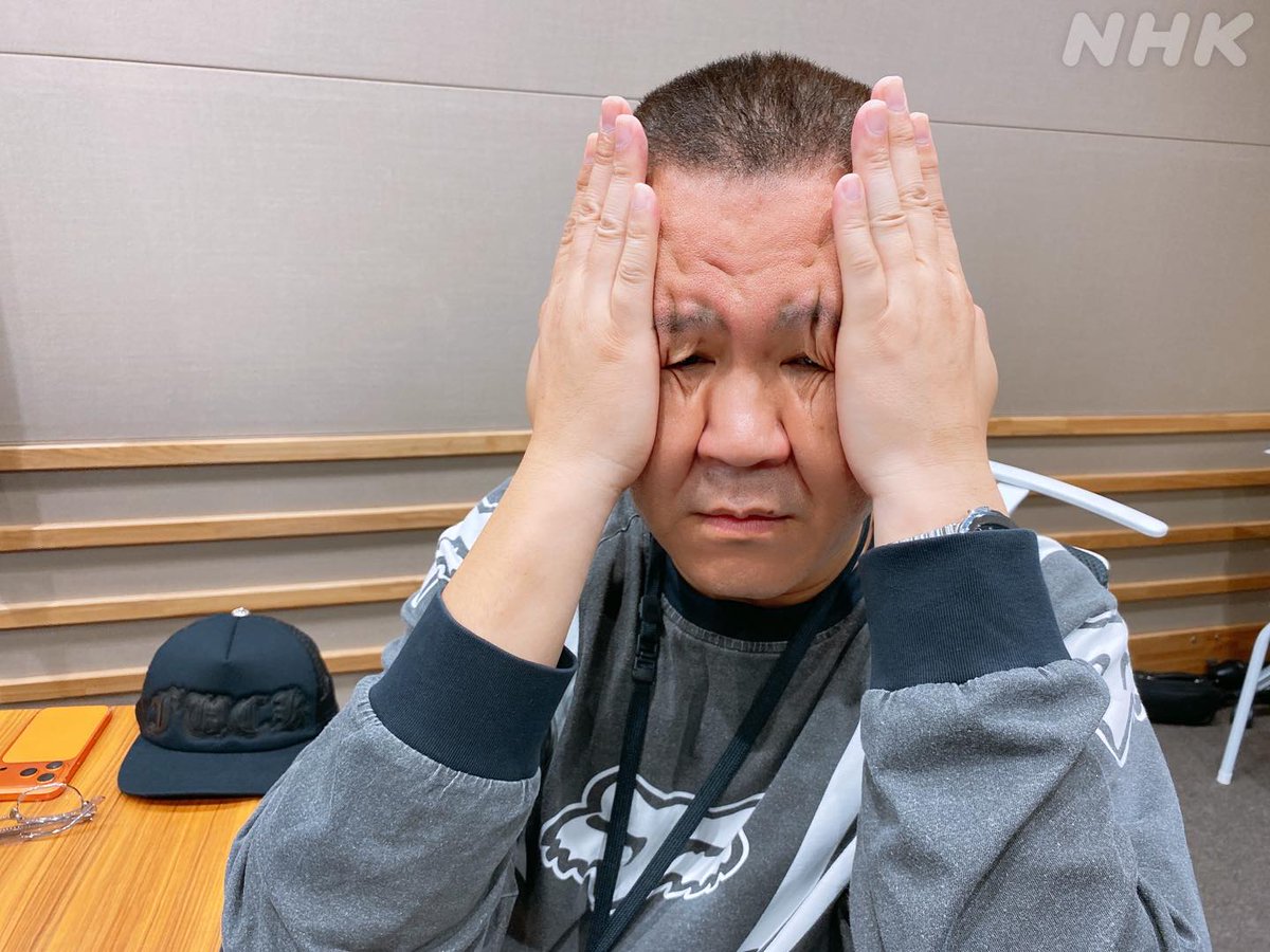 nhk_radirer's tweet photo. ✼‥┈┈┈┈‥✼‥┈┈┈┈‥✼
ハセ！長年のゲストMCありがとうございました!4期生とのバチバチも、ぱつぱつのハセももう見られないと思うと寂しいです。これからも乃木坂46のメンバーとらじらー！のこと見守っていてくださいね～

👓聴き逃し配信👓
https://t.co/yjdkIc5EFe
#nhkらじらー #長谷川忍 https://t.co/fR3WDybmB4