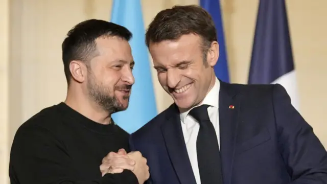 NapoLeon1226391's tweet photo. Je ne suis ni RN, ni R !
J'avais pris la décision de voter MLP au premier tour de la présidentielle 2027 mais les déclarations et les positions anti-russes du RN viennent de me faire changer d'avis.
MLP et Bardella cautionnent la guerre voulue par Macron.
C'est trop ! https://t.co/8nefBAICfu