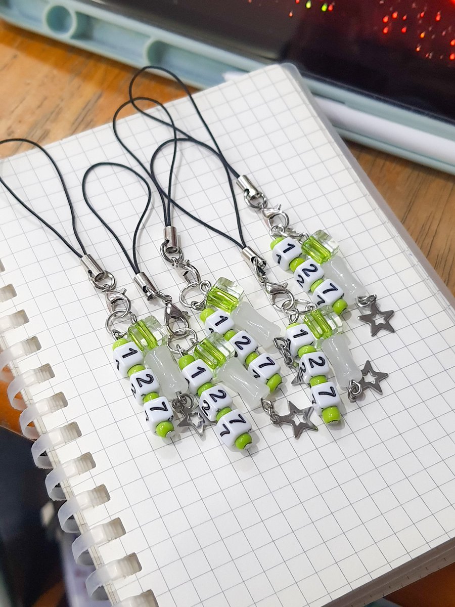 dontskipabeads's tweet photo. ✨️💚 โปรเร่งด่วนนนนนนน ไฟลุก❤️‍🔥❤️‍🔥❤️‍🔥

— มินิบง 💚✨️✨️
10เส้น 150บาท

+ เส้นละ10บาท เพิ่มตัวอักษรได้ 3ตัว

🚫ไม่มีแพคเกจ🚫

เวลาผลิต 5-10วัน ตามคิว
ราคานี้รับถึงสิ้นเดือนกันยานี้!!!
#รับทำgiveaway #รับทำของแจก
#NCT127_5TH_NEOCITY_BANGKOK_THE_REDLINE #NCT #NCT127 https://t.co/enq5LN2gJu