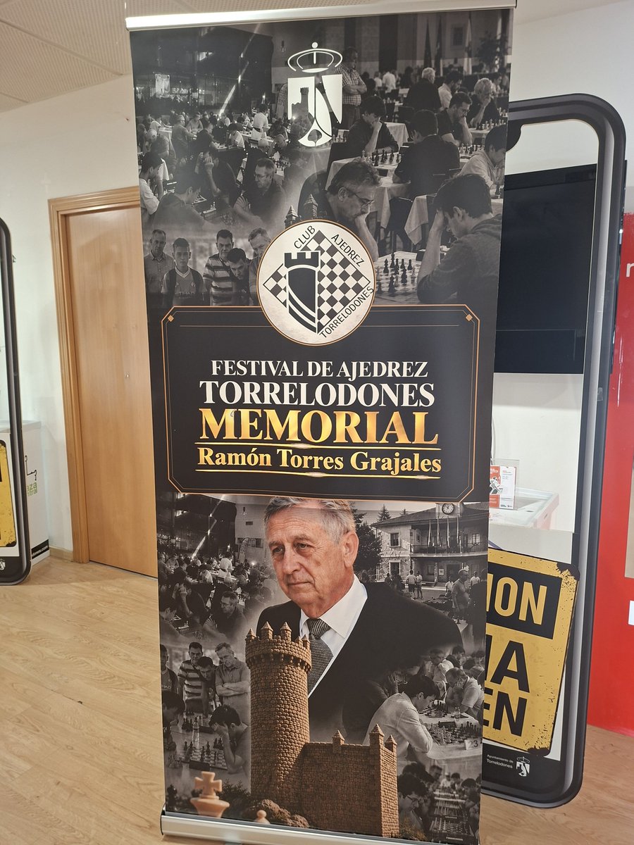 WeilsChess's tweet photo. Hoy hemos disfrutado de este torneo de ajedrez♟️ en Torrelodones📍 (Madrid).

Muchas gracias al @ajedrez_torre por la magnífica organización del mismo.👏👏👏 https://t.co/Q1qOV3wbcT