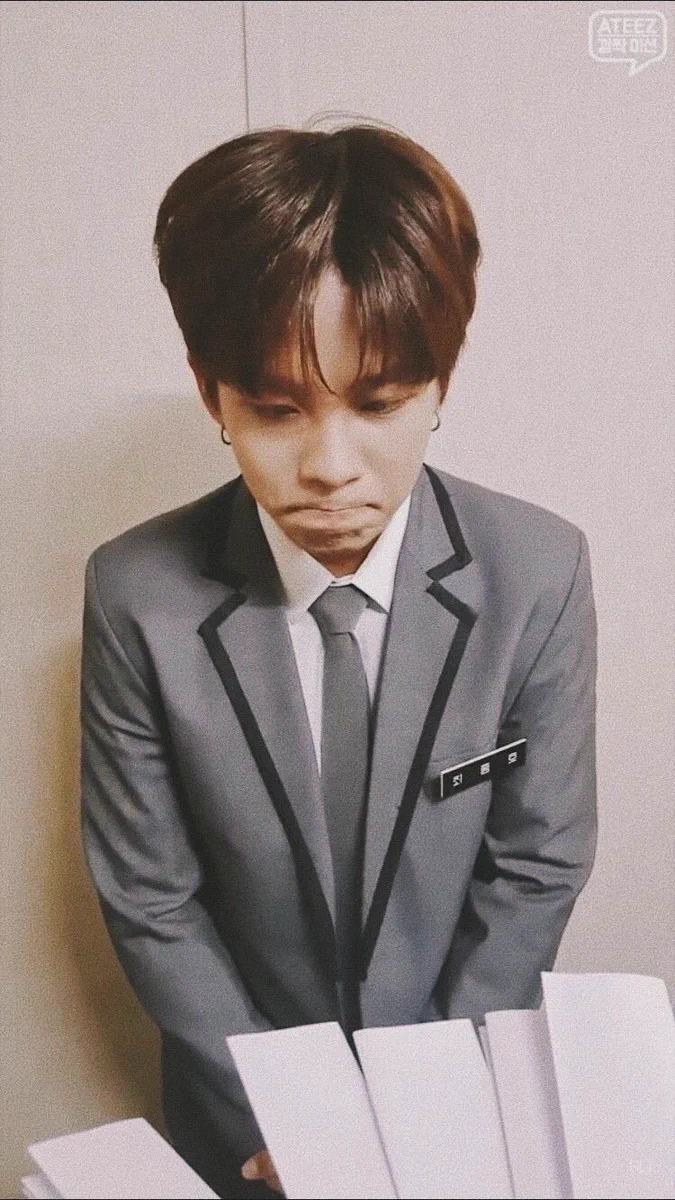 honey (semi-ia) 🧸 — 🥂“나의 신 나의 우주。” on X: "someone in the pinterest ...