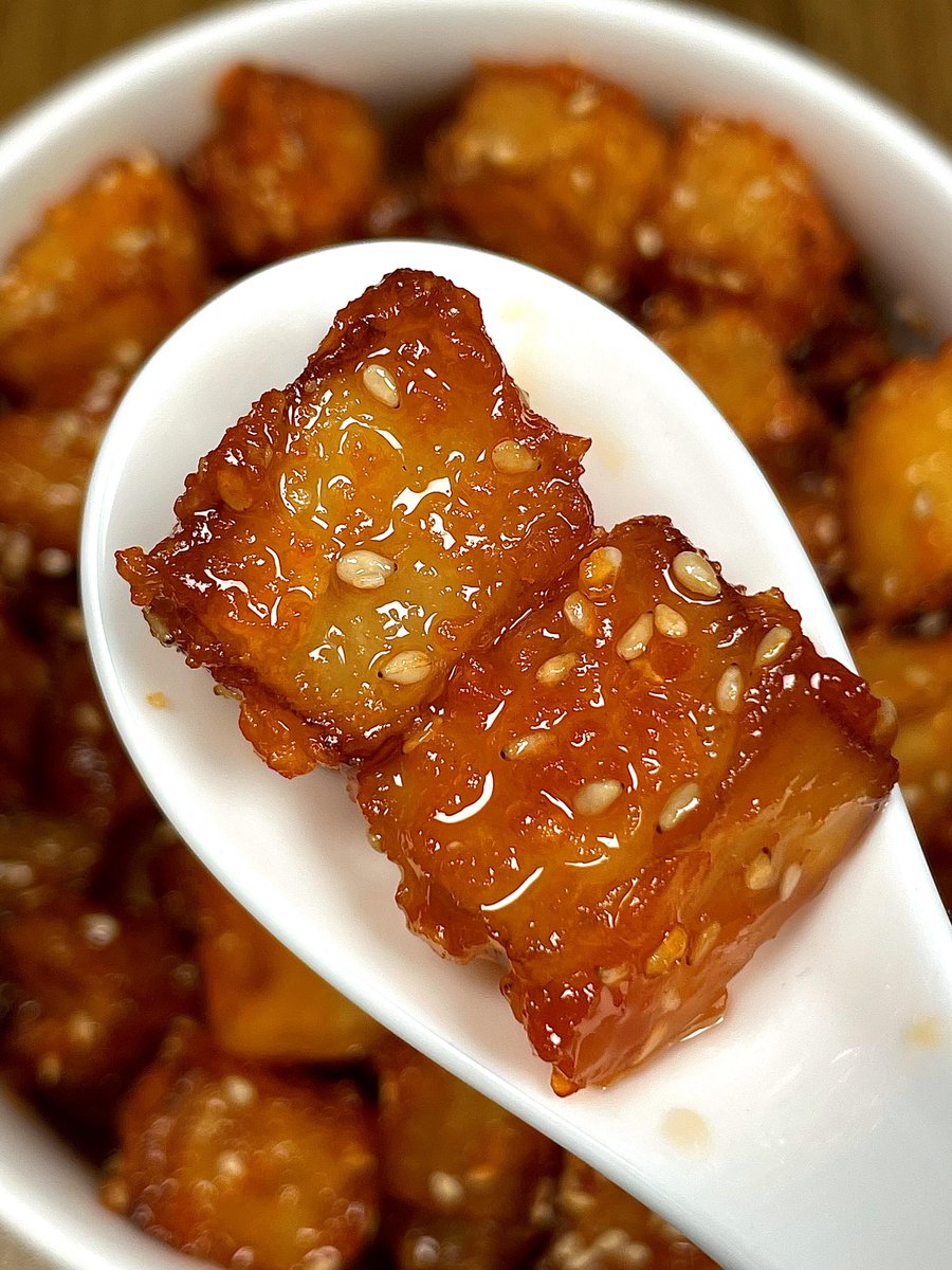 KerenNewyear's tweet photo. Hoy probé las mejores patatas bravas de Madrid  Crujientes, salsa de ají perfecta y servicio súper agradable. Volveré seguro!， https://t.co/KwJueSw00j