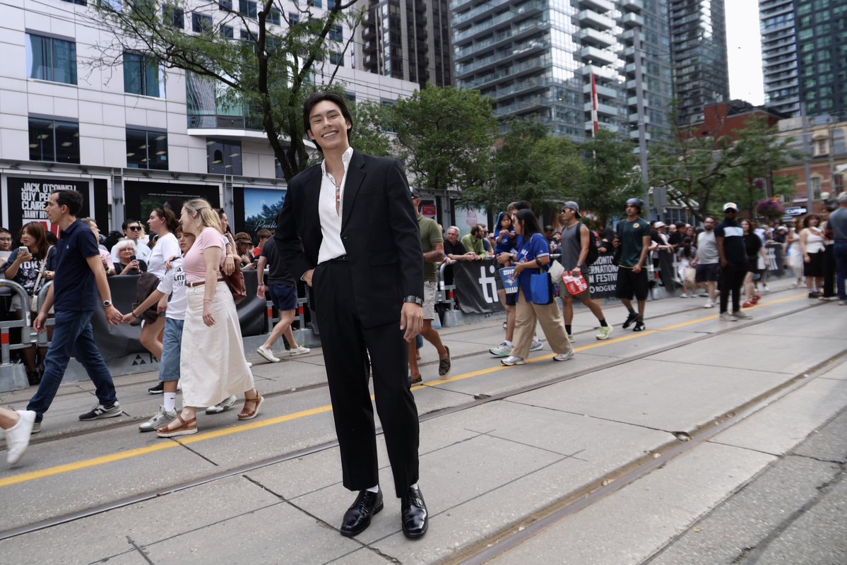 beoncloud_th's tweet photo. Peter Deriy at #TIFF26

อีกหนึ่งประสบการณ์บนเวทีระดับนานาชาติของ ปีเตอร์ กับการเข้าร่วมงาน Toronto International Film Festival (TIFF) 2026 ณ เมืองโตรอนโต ประเทศแคนาดา

ปีเตอร์ได้รับเชิญให้เข้าร่วม TIFF: The Market ในฐานะ Market Delegate พร้อมโอกาสในการเข้าร่วมกิจกรรมของเทศกาล และพบปะบุคลากรจากอุตสาหกรรมภาพยนตร์ทั่วโลก

An exciting international experience for Peter Deriy at the Toronto International Film Festival (TIFF) 2026 in Toronto, Canada.

Invited as a Market Delegate to TIFF: The Market, Peter had the opportunity to take part in festival activities and connect with professionals from the global film industry.

#PeterDeriy #BeOnCloud 
#TorontoInternationalFilmFestival