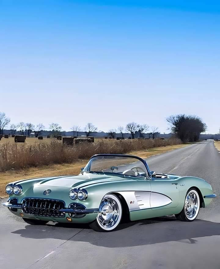 Anna_Davis17's tweet photo. Sculpted curves and timeless whitewalls. Some designs are just eternal. 🏎️💨 https://t.co/vIEjcgiD7b