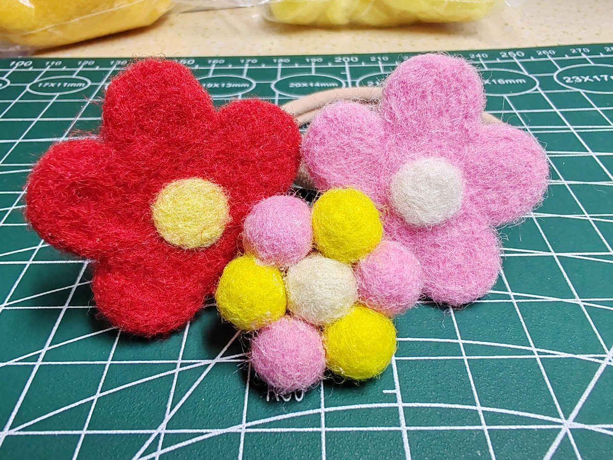 pokey300's tweet photo. Just finished this cute felt keychain! It took me all evening but the soft stitched edges and tiny little flower charm make every minute worth it  Handmade joy hits different! https://t.co/AaeGrAjaut