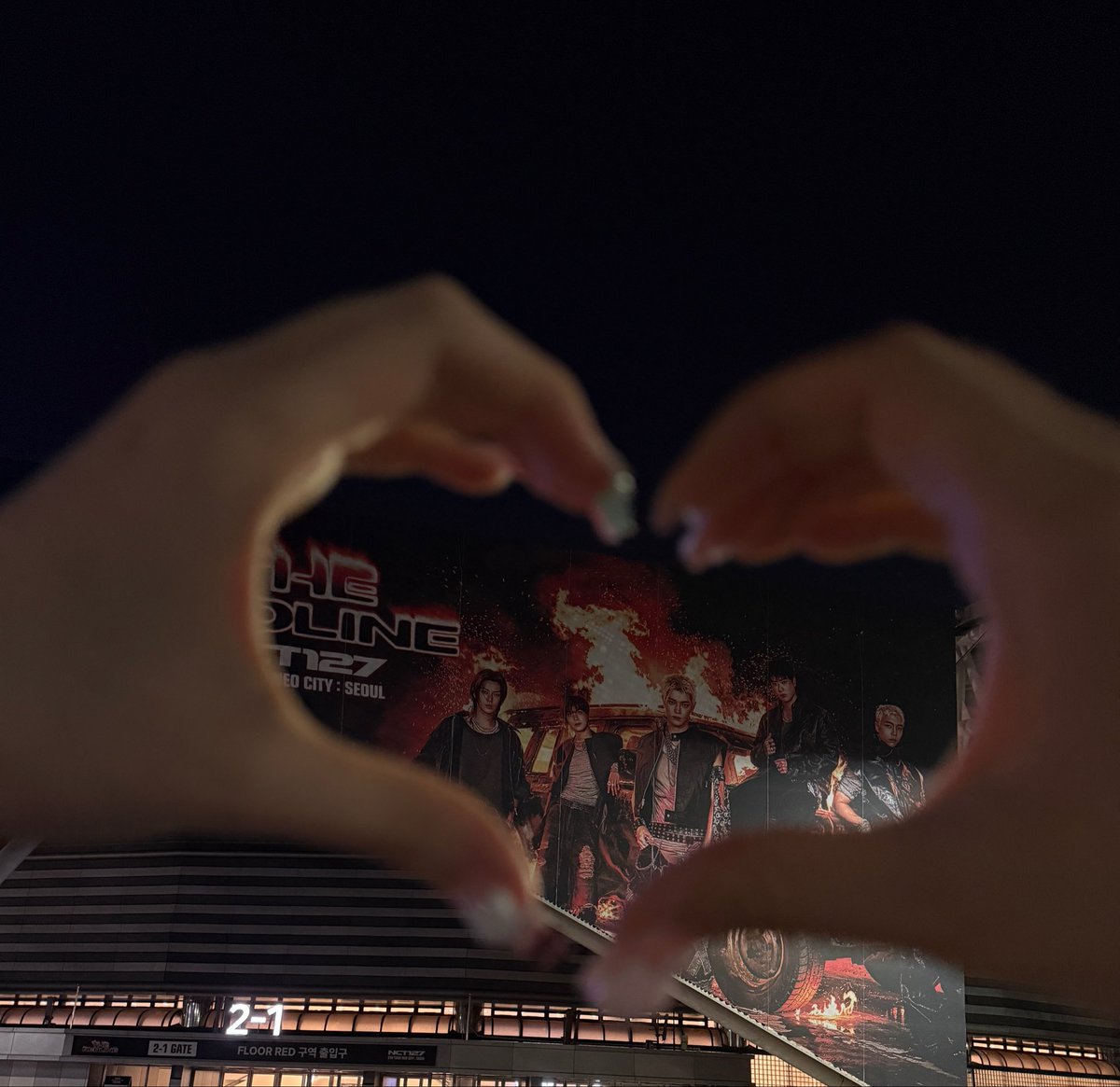 myfavchive's tweet photo. 오빠들 보고 끝나고 피크닉까징🫰🫰 https://t.co/L4WceiIcpP