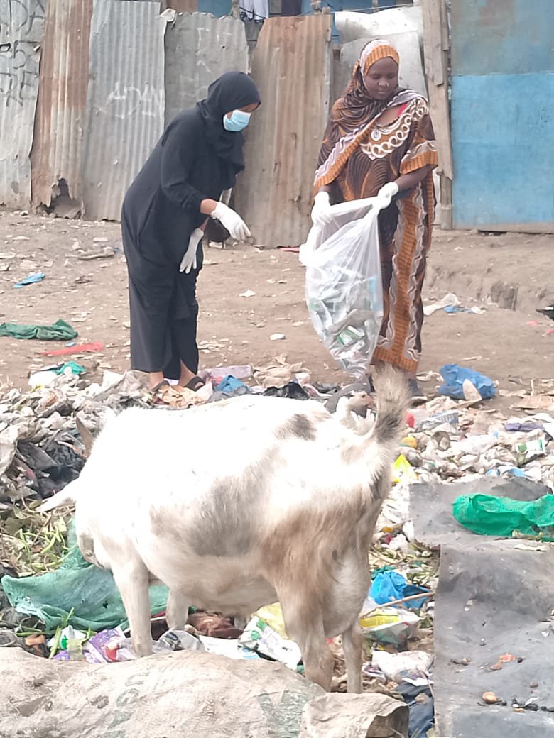 DFHRC's tweet photo. #WorldCleanupDay in action! In Pumwani Ward, Ann Itumbi &amp; the community turned non-recyclable plastic waste into durable #EcoBricks — packing cleaned plastics into bottles to divert waste from our streets and build something useful. Small actions, lasting impact. #IAmPeace https://t.co/mSsd8SkU4w