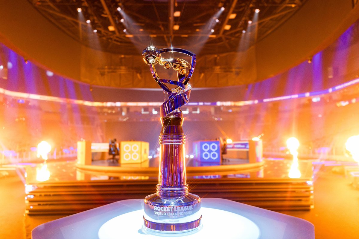 RLEsports's tweet photo. Today. 🏆 https://t.co/LgiS8VfbO4