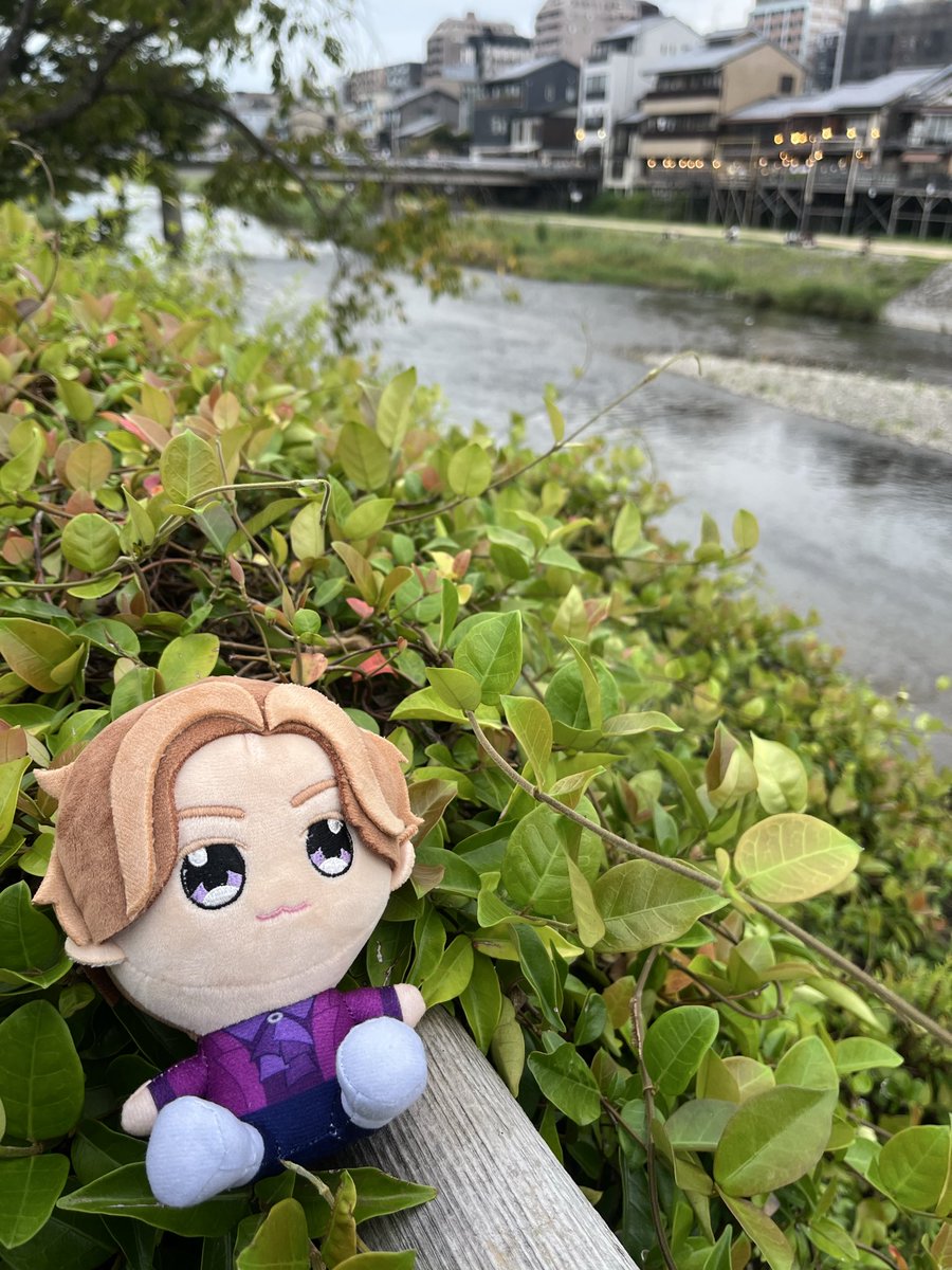 rairaistar's tweet photo. デザートは、鴨川を見ながら��マロン🌰付きの抹茶🍵アイス🍦私の大好きな食べ物２つを、一緒に食べれて幸せ🤗✨ https://t.co/PiCXTTnz6D
