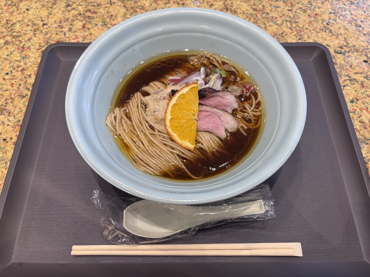 appappa__'s tweet photo. #ジャパニーズカレーフェスティバルin東京 

エス��ー食品 SPECIAL DAY「ニッポン スパイス化計画」

今更ですがありがとうございました！
写真は仲良しのSEISHIROさんと坂井クミンさんと！八咫烏さんのカレー鴨南蛮ラーメン、ほんま美し過ぎたし、美味し過ぎた・・・！クオリティ高過ぎやった！！ https://t.co/Jn7QnyBt3q
