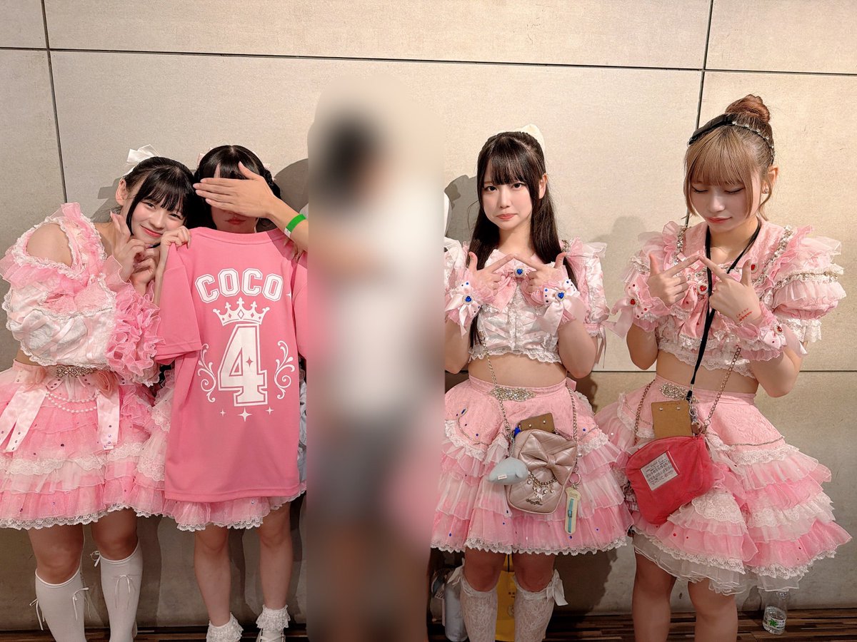 kurusu_rin_26_2's tweet photo. 晒されてわーい
解雇もおめでとう🎊

4人はスパーク本気で沸きにいきましょう✊楽しみにしてます✊ https://t.co/jTS83nfPd4