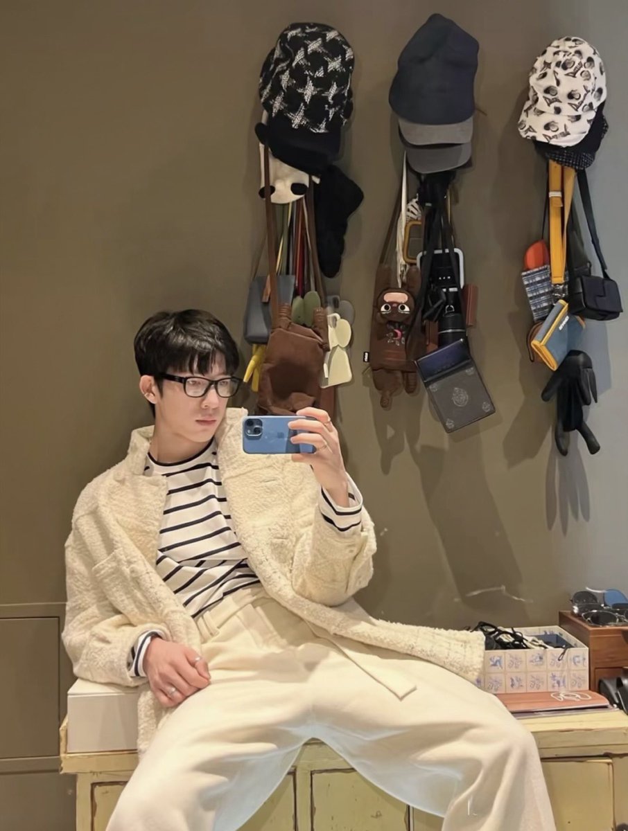 ireanbabi's tweet photo. หนุ่มตี๋ที่ถูกกกกก หนุ่มตี๋ที่จึ้ง หนุ่มตี๋แบบ1000%

#JingBoran #จิ่งป๋อหรัน #井柏然 https://t.co/FpKN0vOA8C
