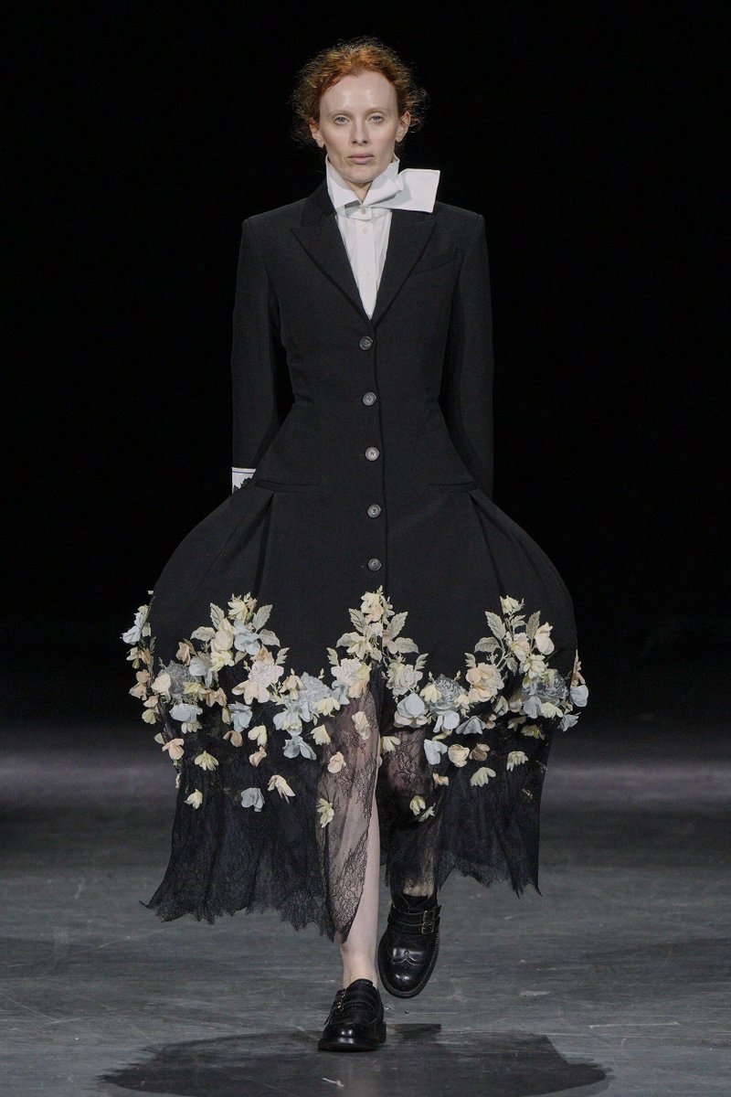 LaModeUnknown's tweet photo. These looks from ✨️Erdem✨️ Spring/Summer 2027.🪡 https://t.co/RNdSt45shL