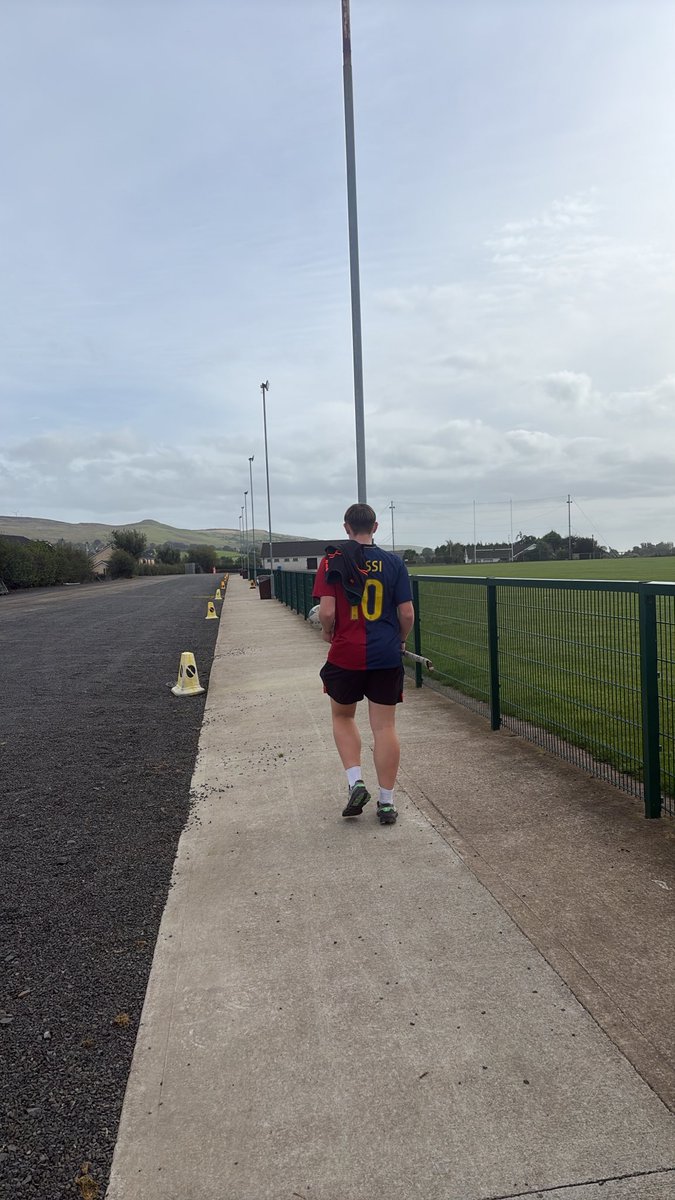 OisinMcClo38059's tweet photo. Big mans rattled 🤣🤣 #bigdee #rattled #ahoghill #messi #wontshowushisbum https://t.co/kSI9RIi1X5